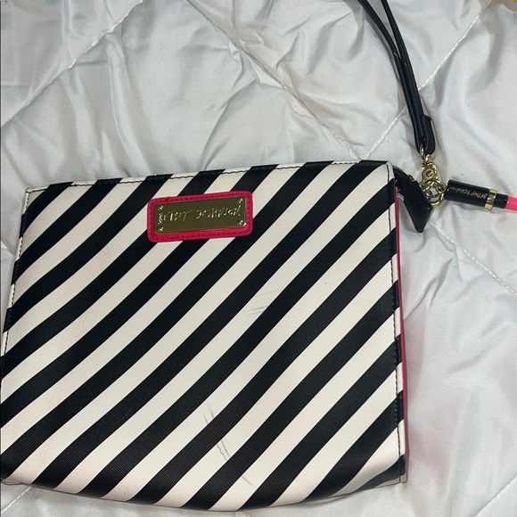 Betsey Johnson Handbags - BETSEY JOHNSON BIG WRISTLET/COSMETIC BAG